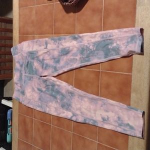 4 pair of Victoria Secret leggings